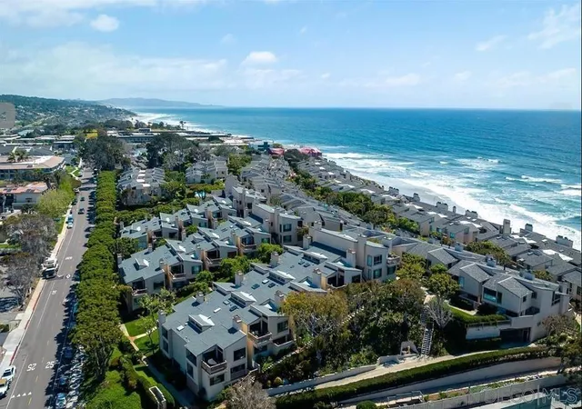 2nd image of 585 S Sierra Ave, Solana Beach, CA 92075