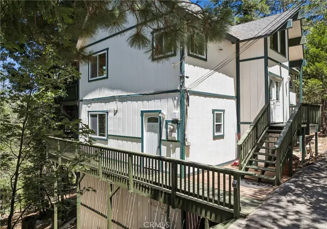Homes for sale in Lake Arrowhead, CA | 582 Grass Valley Ct, Lake Arrowhead, CA 92352 | MLS# IG26112277