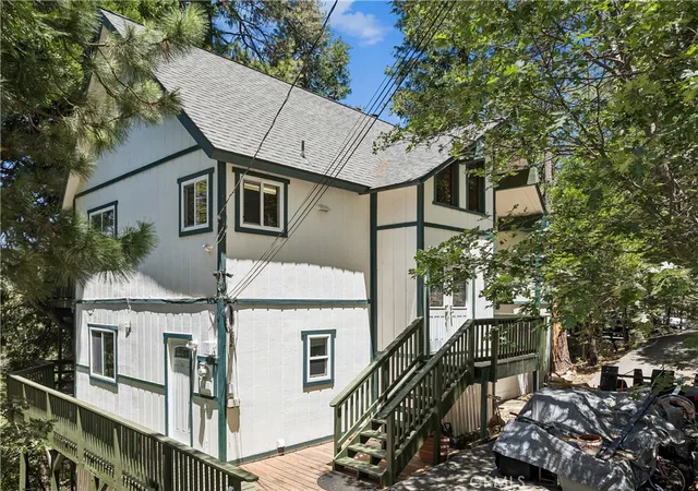 Homes for sale in Lake Arrowhead, CA | 582 Grass Valley Ct, Lake Arrowhead, CA 92352 | MLS# IG26112277