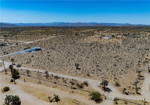 3rd image of 57877 La Crescenta, Yucca Valley, CA 92284 | MLS# JT26111770
