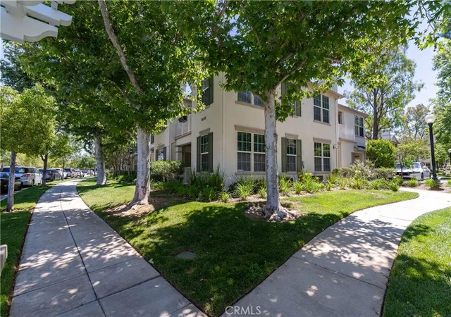 3rd image of 24136 Victoria Ln, Santa Clarita, CA 91355
