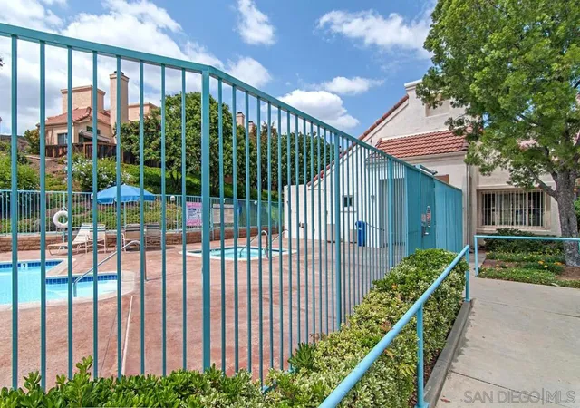 Homes for sale in El Cajon, CA | 12083 Calle De Montana, El Cajon, CA 92019 | Houzeo