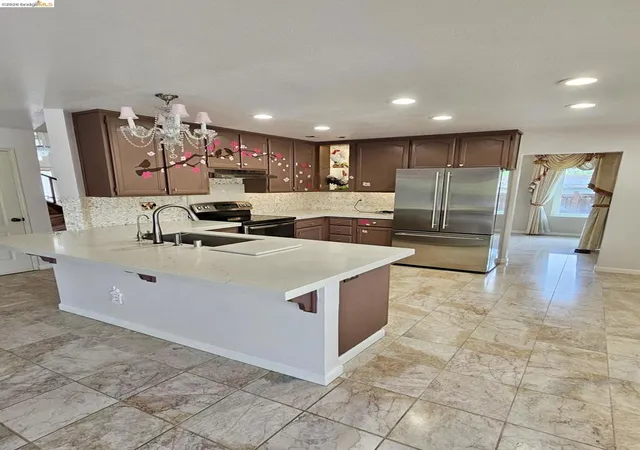 Homes for sale in Pittsburg, CA | 10 Live Oak, Pittsburg, CA 94565 | MLS# 41135816