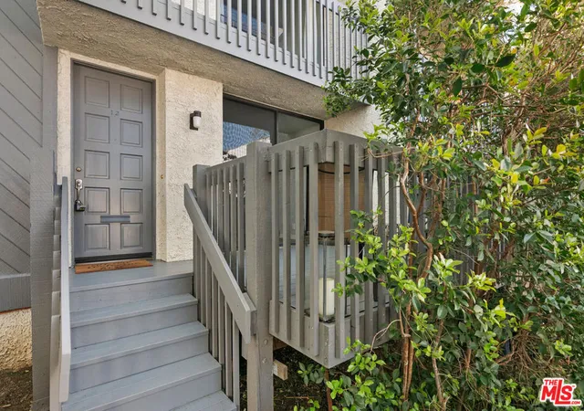 Homes for sale in Malibu, CA | 29239 Heathercliff Rd, Malibu, CA 90265
