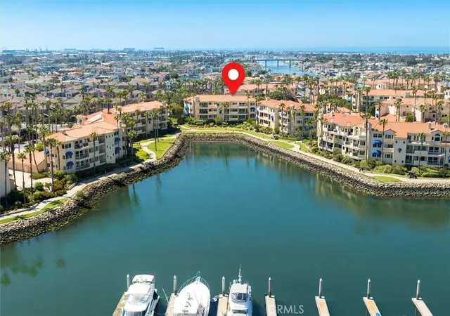 Photo 2 of Condo for sale at 4207 Harbour Is, Oxnard, CA 93035 | MLS# SR26112169 | Listing updated on 2026-10-06