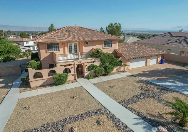 5th image of 18633 Kamana, Apple Valley, CA 92307 | MLS# HD26111620