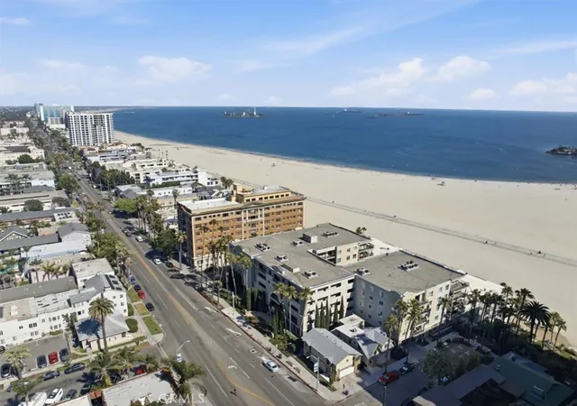 Homes for sale in Long Beach, CA | 1000 E Ocean, Long Beach, CA 90802