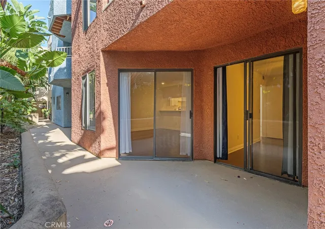 Homes for sale in Long Beach, CA | 550 Orange Street, Long Beach, CA 90802 | Houzeo
