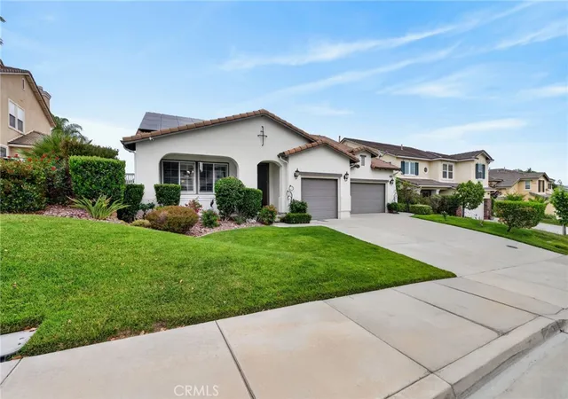 Photo 3 of Single family home for sale at 30410 Savoie St, Murrieta, CA 92563 | MLS# SW26112413 | Listing updated on 2026-10-02