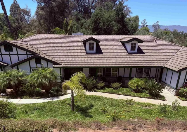 2nd image of 524 Rosvall Dr Dr, Fallbrook, CA 92028 | MLS# PTP2603969