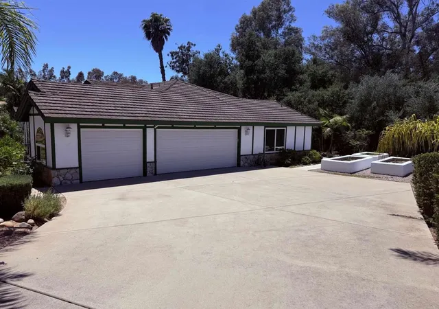 5th image of 524 Rosvall Dr Dr, Fallbrook, CA 92028 | MLS# PTP2603969