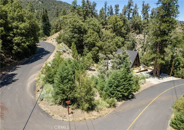 1st image of 1213 Bernina Dr, Frazier Park, CA 93222 | MLS# SR26112648