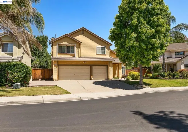 2nd image of 1110 Plymouth Dr, Tracy, CA 95376 | MLS# 41135865