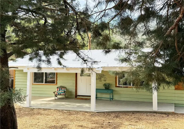 2nd image of 6513 Lowry Ln, Frazier Park, CA 93225 | MLS# SR26112647