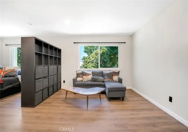 2nd image of 11813 Runnymede St #43, North Hollywood, CA 91605 | MLS# BB26109915