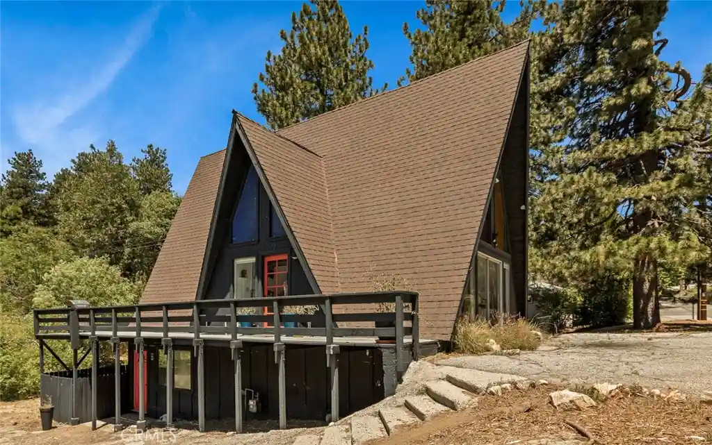 Single family home for sale at 31255 Outer Hwy 18 S, Running Springs, CA 92382 | MLS# IG26107755
