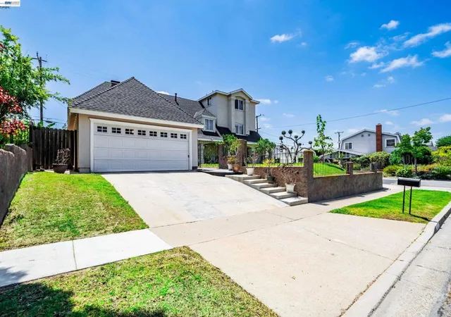Homes for sale in Newport Beach, CA | 1622 Pegasus St, Newport Beach, CA 92660 | MLS# 41135880