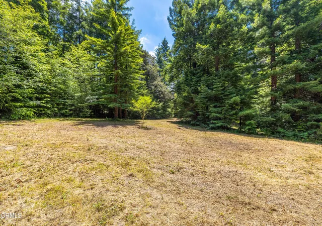 3rd image of 15620 Shane Dr, Fort Bragg, CA 95437 | MLS# C1-11406