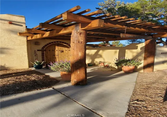 3rd image of 11524 Deep Creek Rd, Apple Valley, CA 92308 | MLS# SR26102465