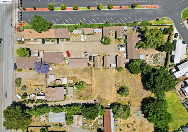 4th image of 585 Old Canyon Rd, Fremont, CA 94536 | MLS# 41135884