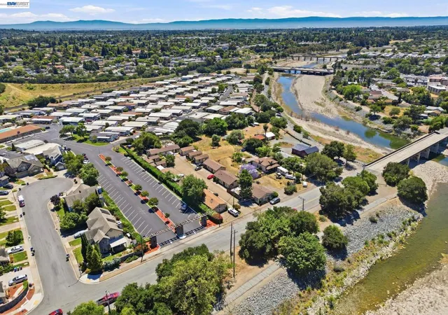 5th image of 585 Old Canyon Rd, Fremont, CA 94536 | MLS# 41135884