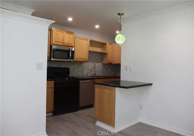 Listing Photo 5 - Condo for sale in building located at 604 Sunfish Wy, Port Hueneme, CA 93041