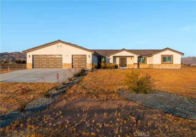 1st image of 16925 Nanticoke, Apple Valley, CA 92307 | MLS# HD26112525