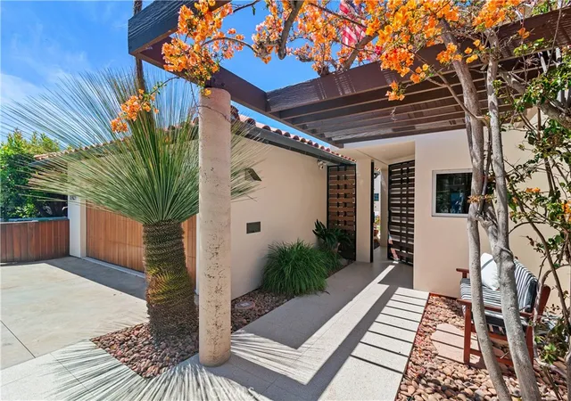 Photo 4 of Single family home for sale at 130 Mcknight, Laguna Beach, CA 92651 | MLS# LG26112886 | Listing updated on 2026-10-03