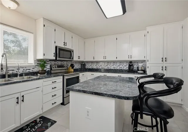 Photo 3 of Single family home for sale at 18685 Oak Grv, Hidden Valley Lake, CA 95467 | MLS# LC26108355 | Listing updated on 2026-09-25