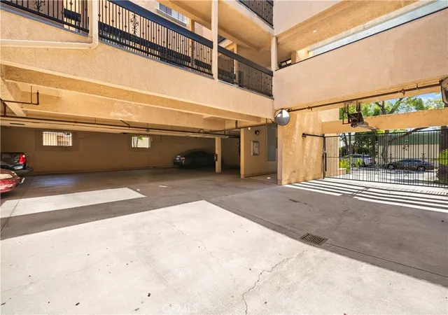 Homes for sale in Glendale, CA | 1135 Allen, Glendale, CA 91201 | Houzeo