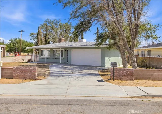 Photo 1 of Sale Pending at 2000 Shasta St, Mojave, CA 93501 | MLS# SR26109418 | Listing updated on 2026-06-04