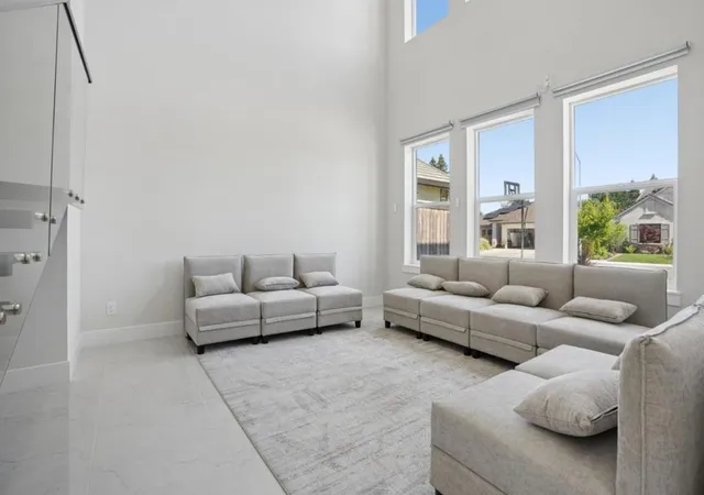 3rd image of 2362 Interlaken Ct, Lodi, CA 95242 | MLS# ML82048449