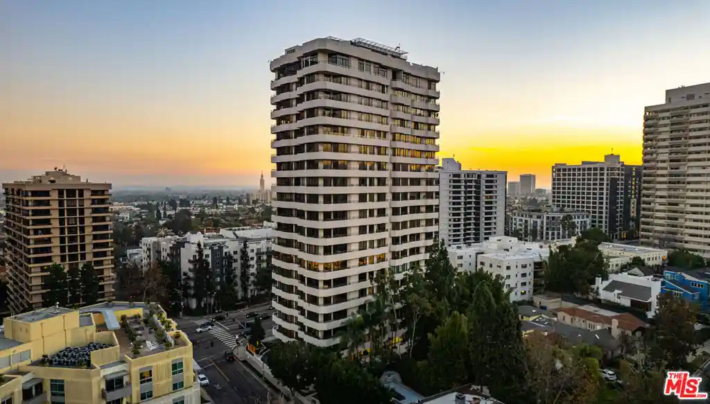 Listing Photo 1 - Condo for sale in 10601 Wilshire Blvd located at 10601 Wilshire Blvd, Los Angeles, CA 90024 - Unit #504