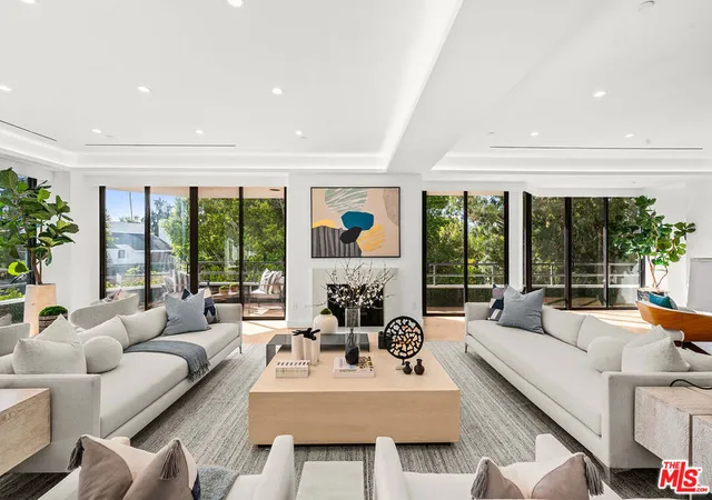 Listing Photo 5 - Condo for sale in building located at 10601 Wilshire Blvd, Los Angeles, CA 90024 - Unit #504