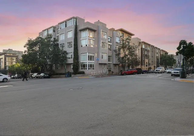 Homes for sale in San Diego, CA | 602 W Fir Street, San Diego, CA 92101 | Houzeo