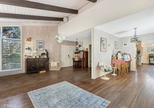 Photo 2 of Single family home for sale at 518 Latimer Rd, Santa Monica, CA 90402 | MLS# SR26111900 | Listing updated on 2026-09-11