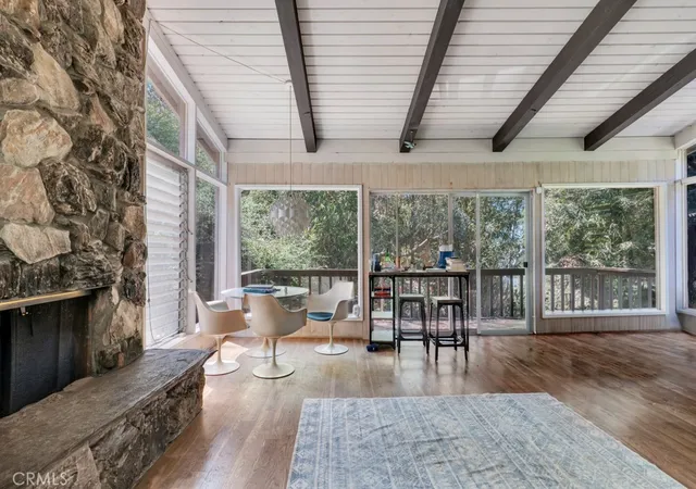 Photo 3 of Single family home for sale at 518 Latimer Rd, Santa Monica, CA 90402 | MLS# SR26111900 | Listing updated on 2026-09-11