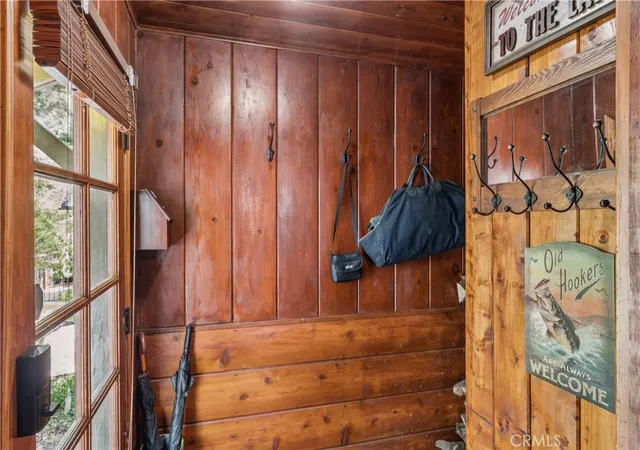 Photo 2 of Single family home for sale at 238 Maple Dr, Lake Arrowhead, CA 92352 | MLS# IG26113170 | Listing updated on 2026-09-21