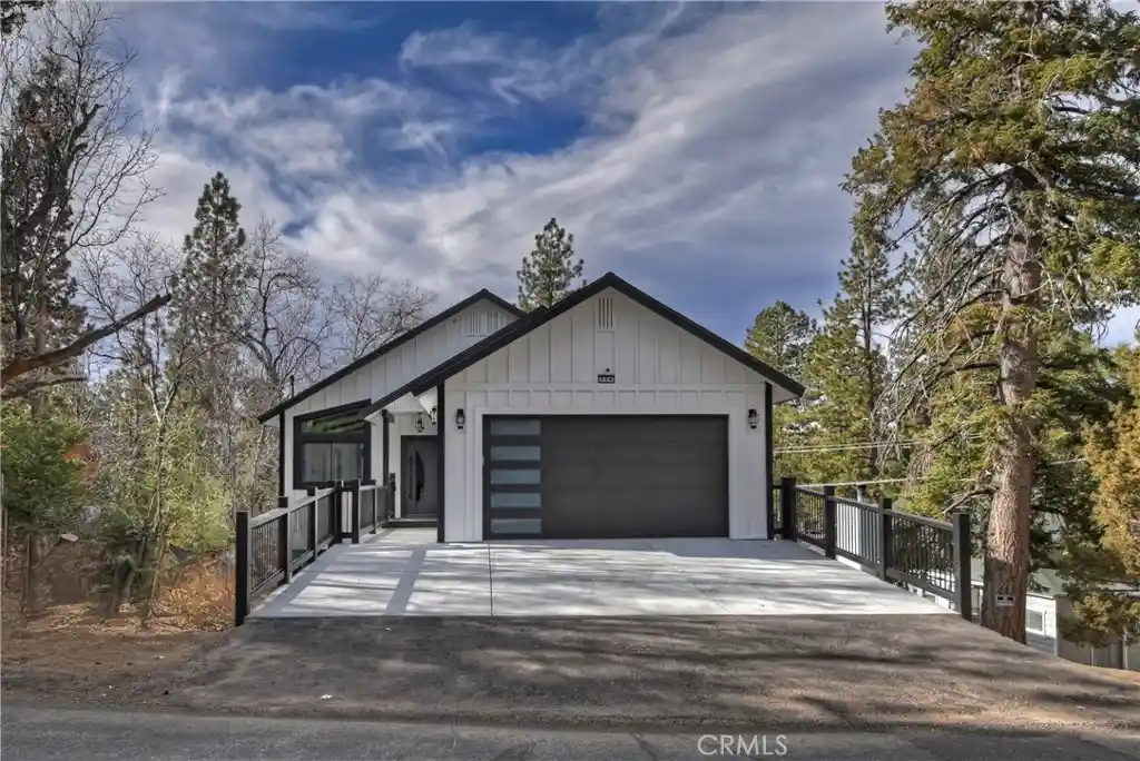 Photo 1 of Single family home for sale at 556 Lucerne Dr, Big Bear Lake, CA 92315 | MLS# IG26113243 | Listing updated on 2026-10-21