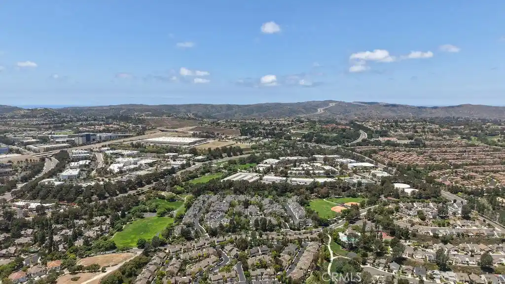 Listing Photo 27 - Condo for sale in 58 Rainwood located at 58 Rainwood, Aliso Viejo, CA 92656 - Unit 58 Rainwood