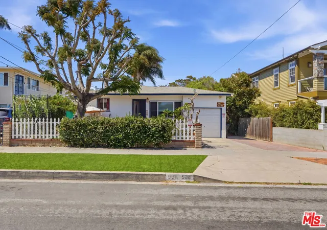 Homes for sale in San Pedro, CA | 534 W 39th St, San Pedro, CA 90731 | MLS# 26836481