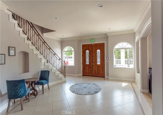 Homes for sale in Sherman Oaks, CA | 5449 Woodman Ave, Sherman Oaks, CA 91401 | MLS# GD26113304