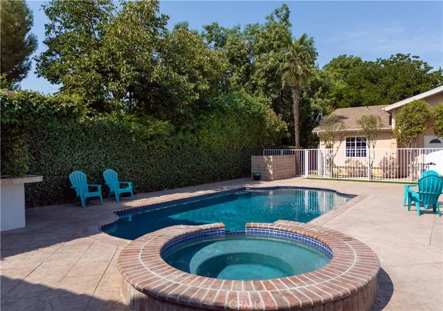 Homes for sale in Sherman Oaks, CA | 5449 Woodman Ave, Sherman Oaks, CA 91401 | MLS# GD26113304