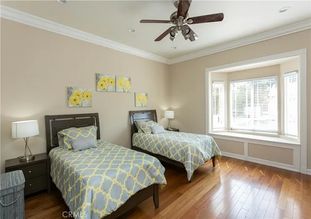 Homes for sale in Sherman Oaks, CA | 5449 Woodman Ave, Sherman Oaks, CA 91401 | MLS# GD26113304