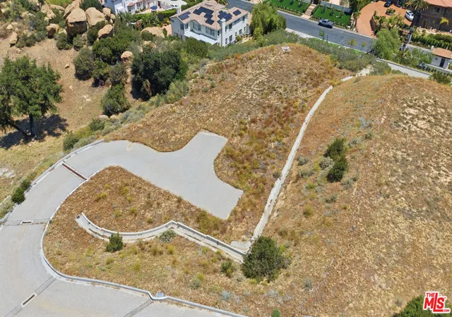 Photo 2 of Land for sale at 11629 Poema Pl, Chatsworth, CA 91311 | MLS# 26837495 | Listing updated on 2026-06-02