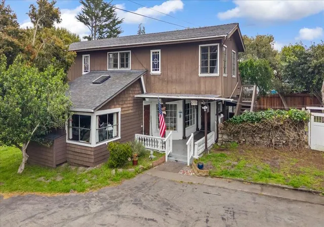 Photo 3 of Single family home for sale at 841 Congress Ave, Pacific Grove, CA 93950 | MLS# ML82047766 | Listing updated on 2026-10-06