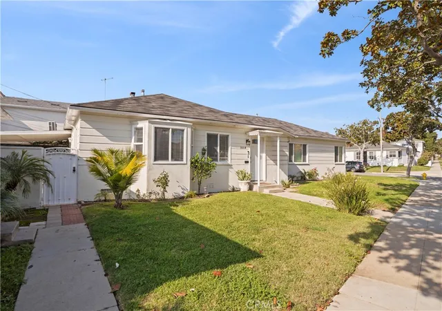 Multi family home for sale at 300. W Hillsdale, Inglewood, CA 90302 | MLS# IN26113531