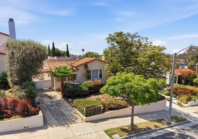 Homes for sale in Santa Monica, CA | 1116 Cedar, Santa Monica, CA 90405 | MLS# SR26113547