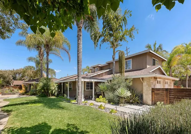 Homes for sale in Encinitas, CA | 808 Palaro Dr, Encinitas, CA 92024 | MLS# NDP2605031
