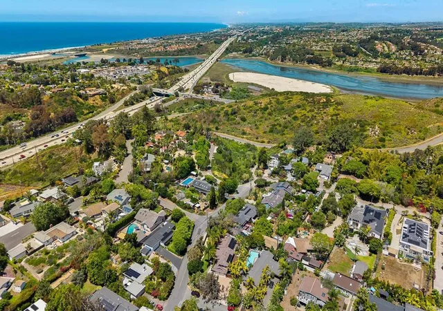 Homes for sale in Encinitas, CA | 808 Palaro Dr, Encinitas, CA 92024 | MLS# NDP2605031